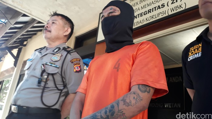 Kernet Angkot Bandung Koma Disiksa Pria Bertato Kepala Kuda