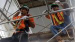 Melihat Perjuangan Pekerja Membangun LRT Jabodebek