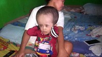 Kaswati berharap kepada Pemkab Bandung untuk membantu kesembuhanan anaknya. Karena ia ingin melihat anaknya tumbuh normal seperti anak-anak umur sebayanya. Ia mengaku tak mampu membawa anaknya ke dokter. Bahkan jika Rahman sakit demam pun ia tidak pernah membawa anak kesayangannya itu ke rumah sakit karena alasan biaya. Selain itu, karena ia juga merupakan warga pendatang ia tidak memiliki kartu keluarga, menurutnya saat ini kartu keluarga nya itu sedang diurus oleh Ketua RT di kampungnya.