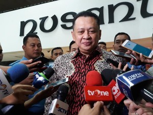 Ketua DPR Minta Komisi V Panggil Menhub soal Demo Taksi Online