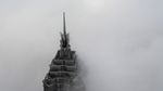 Saat Menara Pencakar Langit di China Muncul dari Balik Kabut