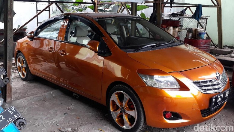 Mobil bemuka dua Foto: Dony Indra Ramadhan Mobil bemuka dua Foto: Dony Indra Ramadhan