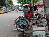 Tukang Becak di wilayah Kalibaru, Cilincing, Jakarta Utara
