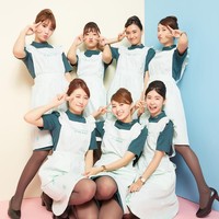 Ini tampilan mereka dengan seragam bergambar Hello Kitty dan berpose imut. Foto: Instagram 