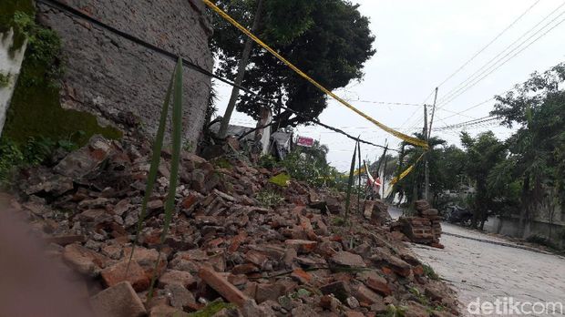 Tembok Ambruk Keraton Surakarta Belum Pernah Diperbaiki Sejak PB X