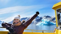 Naik kapal dan menjelajahi lautan di sekitar Greenland, asyik juga! (Visit Greenland)
