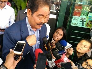 Rektor Sambangi RS Siloam, Cek Mahasiswa Korban Selasar BEI Ambruk