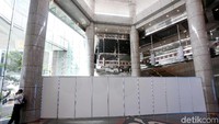 Seperti diketahui, ambruknya selasar di Tower II Gedung BEI mengakibatkan 77 orang terluka. Dari 77 korban luka, sebagian sudah pulang dan menjalani rawat jalan.