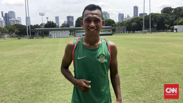 Irfan Jaya gagal memperkuat Timnas Indonesia karena sakit.