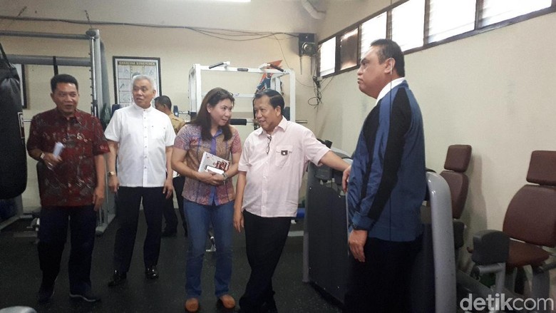 Tinjau Pelatnas Bulutangkis, CdM Minta Empat Emas di Asian Games Tinjau Pelatnas Bulutangkis, CdM Minta Empat Emas di Asian Games