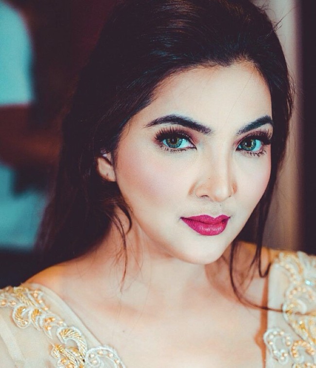 Ashanty tampil memesona memakai liptisk matte dari brand yang didirikannya Ashanty Beauty Care. Harga lipstik matte yang dipakai Ashanty ini Rp 89 ribu. Foto: Dok. Instagram