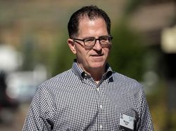 Mereka Kaya Raya Tapi Gemar Berbagi dan Masih Punya Hati