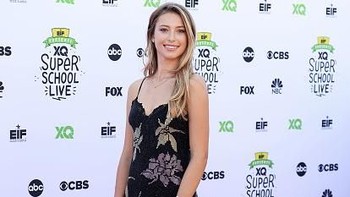 Saat menghadiri sebuah acara dengan penampilan cantik. Foto: Getty Images
