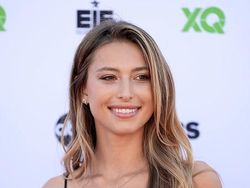 Gadis Cantik Kesayangan Steve Jobs Ini Diramal Pimpin Apple