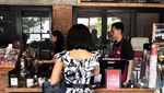 Makin Cantik di Usia 45 Tahun, Lihat Momen Yuni Shara dengan Makanan Favoritnya