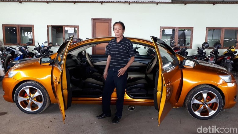 Ini Sosok Pemilik Mobil Bermuka Dua di Bandung