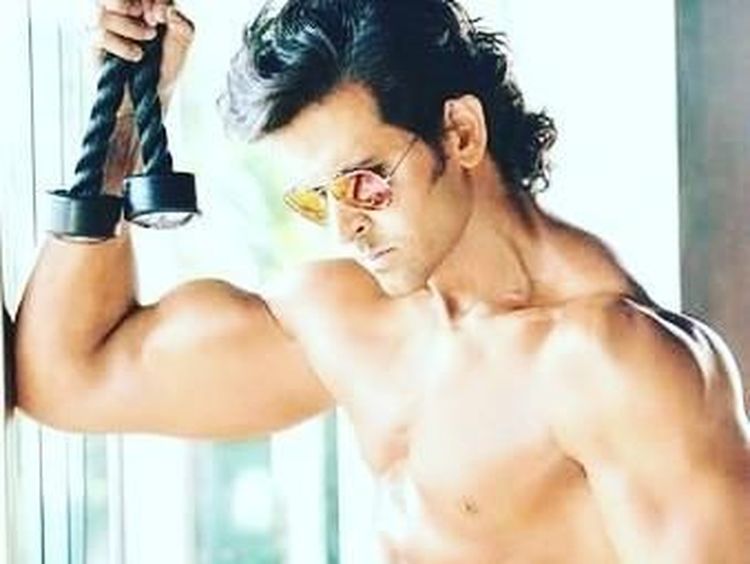 Masuk Daftar Aktor Tampan Sejagat, Begini Hrithik Roshan Jaga Tubuh Kekarnya