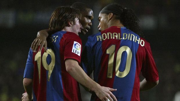 Lindungi Messi dari Bir, Barcelona Jual Ronaldinho