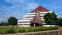 Ajak Mahasiswa Dialog, Rektor IPB Tegaskan Kampus Tak Kelola SPPG
