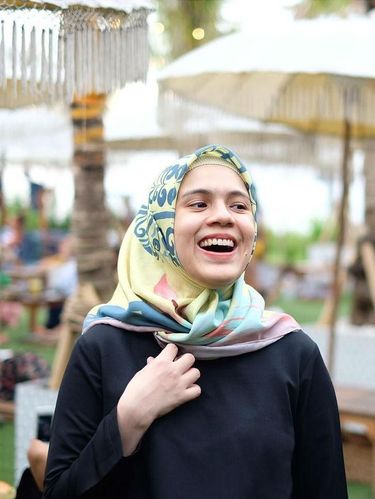 7 Brand Hijab Milik Artis Cantik yang Bisa Kamu Pilih 