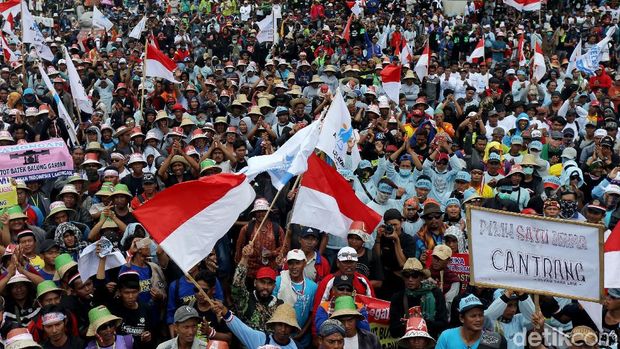 Demo nelayan tolak larangan cantrang