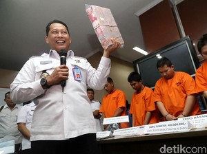 Canda Buwas agar Hiburan Malam Bebas Narkoba: Musiknya Campur Sari