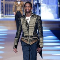 Fashion show bertajuk Kings Angels itu dibuka oleh Christian Combs, yang bukan lain adalah putra rapper Sean Combs alias P.Diddy. Foto: Dok. Vogue