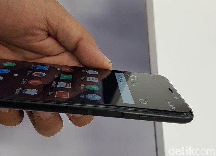Ilustrasi ponsel Meizu (Foto: detikINET/Fino Yurio Kristo) Ilustrasi ponsel Meizu (Foto: detikINET/Fino Yurio Kristo)