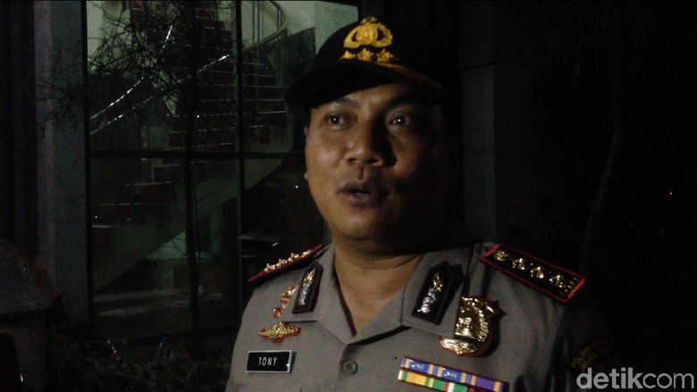 Massa Duduki Gedung Eks TPI, Polisi: Dipicu Masalah Sengketa Massa Duduki Gedung Eks TPI, Polisi: Dipicu Masalah Sengketa