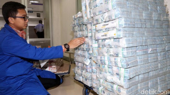Naik Terus, Utang Pemerintah Tembus Rp 4.571 T