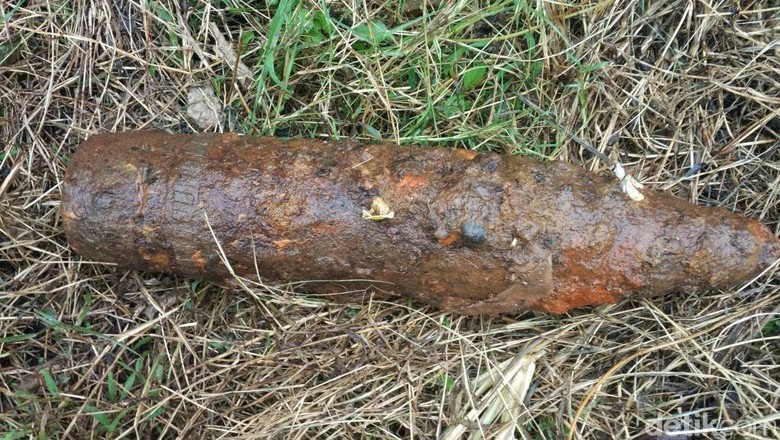 Temukan Mortir di Perumahan Lebak Bulus, Tukang Kebun Lapor Polisi Temukan Mortir di Perumahan Lebak Bulus, Tukang Kebun Lapor Polisi