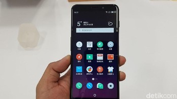 Tujuannya, agar lebih nyaman dipakai. Meizu mengklaim, hanya perlu waktu 0,2 detik untuk membuka ponsel jika sidik jarinya cocok. (Foto: detikINET/Fino Yurio Kristo)