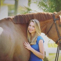 Anak bungsu Steve Jobs tersebut tampaknya cukup populer dan berprestasi karena ia mendapat tawaran kuliah dari berbagai penjuru Amerika. Foto: Instagram Eve Jobs