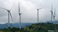 PLTB atau kebung angin Sidrap merupakan pembangkit tenaga angin pertama di Indonesia dan terbesar di Asia Tenggara yang memanfaatkan lahan kurang lebih 100 hektar. Proyek ini masuk dalam program 35.000 MW. Pool/PLN.