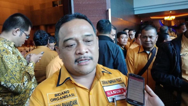 Loyalis: Kekayaan Hanura Ambhara Dikumpulkan Tak Bisa Tandingi OSO Loyalis: Kekayaan Hanura Ambhara Dikumpulkan Tak Bisa Tandingi OSO
