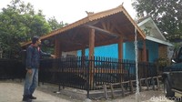 Sumpah, seringkali dipakai untuk membuktikan benar tidaknya sesuatu. Di Cirebon, ada situs keramat yang dijadikan sebagai tempat pengambilan sumpah, yakni situs Bale Gede Wijaya. (Sudirman Wamad/detikTravel)