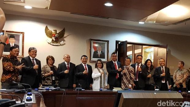 Teten Langsung Sertijab KSP dengan Moeldoko di Gedung Bina Graha