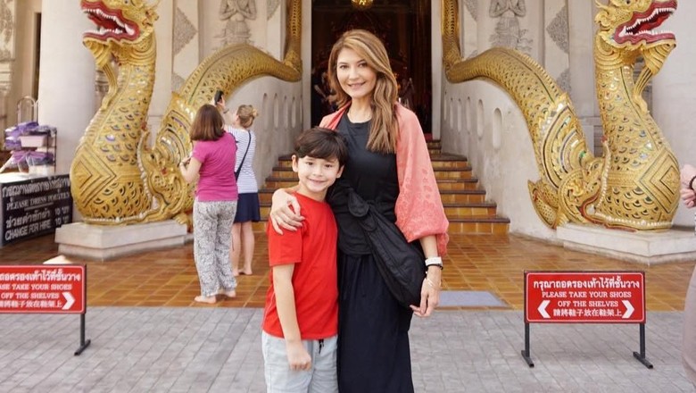 Saat Tamara Bleszynski bersama Kenzou liburan ke Thailand (tamarableszynskiofficial/Instagram) Saat Tamara Bleszynski bersama Kenzou liburan ke Thailand (tamarableszynskiofficial/Instagram)