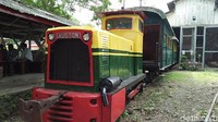 Kereta uap tertua yang ada di Kabupaten Blora, diaktifkan kembali. Rencananya, kereta tersebut akan difungsikan sebagai wana wisata ikonik Kabupaten Blora (Arif Syaefudin/detikTravel)
