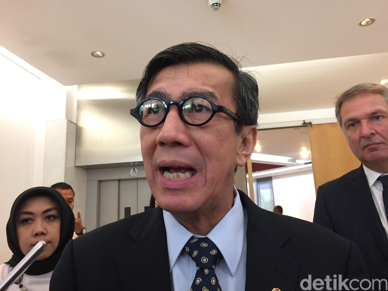 Menkum HAM: Kemungkinan Presiden Jokowi Tak akan Teken UU MD3 Menkum HAM: Kemungkinan Presiden Jokowi Tak akan Teken UU MD3