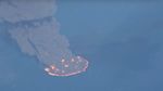 Penampakan Kapal Tanker Terbakar dan Tumpahkan Minyak ke Laut
