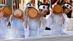 Foto: Wah, Ada Upacara Mandi Bareng di Jepang!