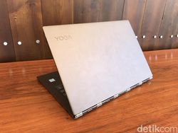 Unboxing Yoga 920, Laptop 2 in 1 Seharga Rp 23 Juta