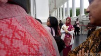 Momen saat Ridho mendampingi Idrus di Istana Negara. Foto: Bagus Prihantoro Nugroho/ detikcom