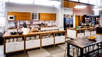 Melipir ke benua Eropa, ada Almost @Home Lounge di Bandara Internasional Helsinki. Di lounge ini, traveler akan merasakan suasana rumah yang nyaman dan bikin betah. Bahkan, traveler bisa memasak makanan sendiri di dapur lounge (Matti Immonen/Helsinki Airport)