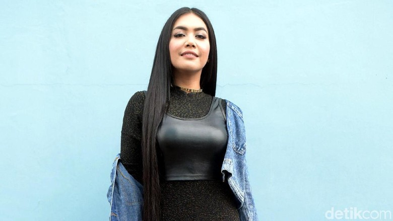 Netizen yang Menghina Denada Terancam 4 Tahun Penjara Netizen yang Menghina Denada Terancam 4 Tahun Penjara