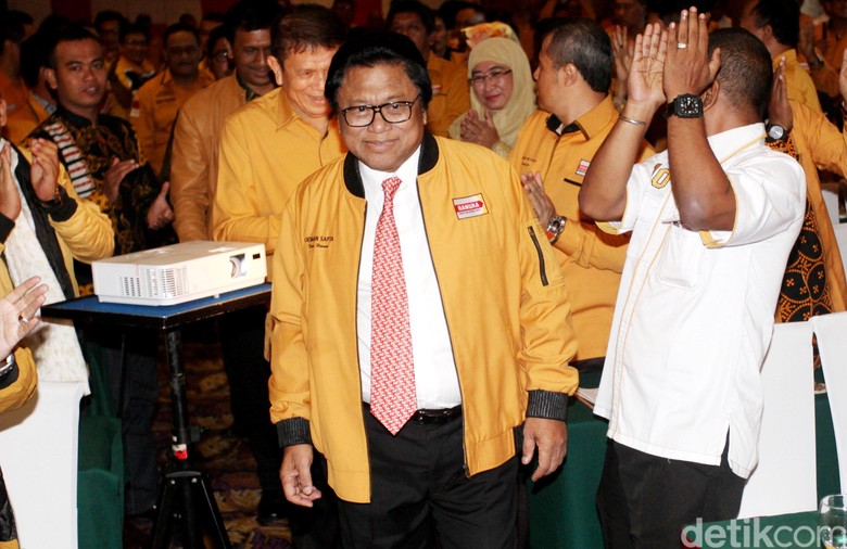 OSO: Mahar Politik Sah, Tapi Harus Masuk ke Partai OSO: Mahar Politik Sah, Tapi Harus Masuk ke Partai