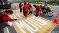 Seperti diketahui, Mahkamah Agung (MA) mengabulkan uji materi soal larangan sepeda motor di kawasan Monas-HI. MA mengabulkan permohonan itu terkait hak asasi manusia.