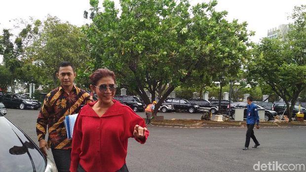 Menteri Susi Pudjiastuti ke Istana 