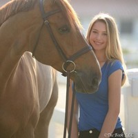 Wanita 19 tahun tersebut kini tengah menimba ilmu di salah satu universitas prestis Amerika Serikat yakni Stanford University. Foto: Instagram Eve Jobs
